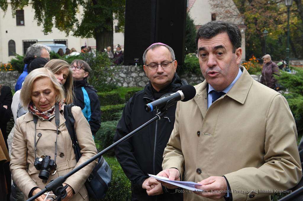 dsc_602233.jpg-Odsłonięcie obelisku – symbolu Drogi św. Jakuba  Autor: W. Majka