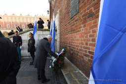 dsc_711105.jpg-władzy zaborczej - złożenie kwiatów