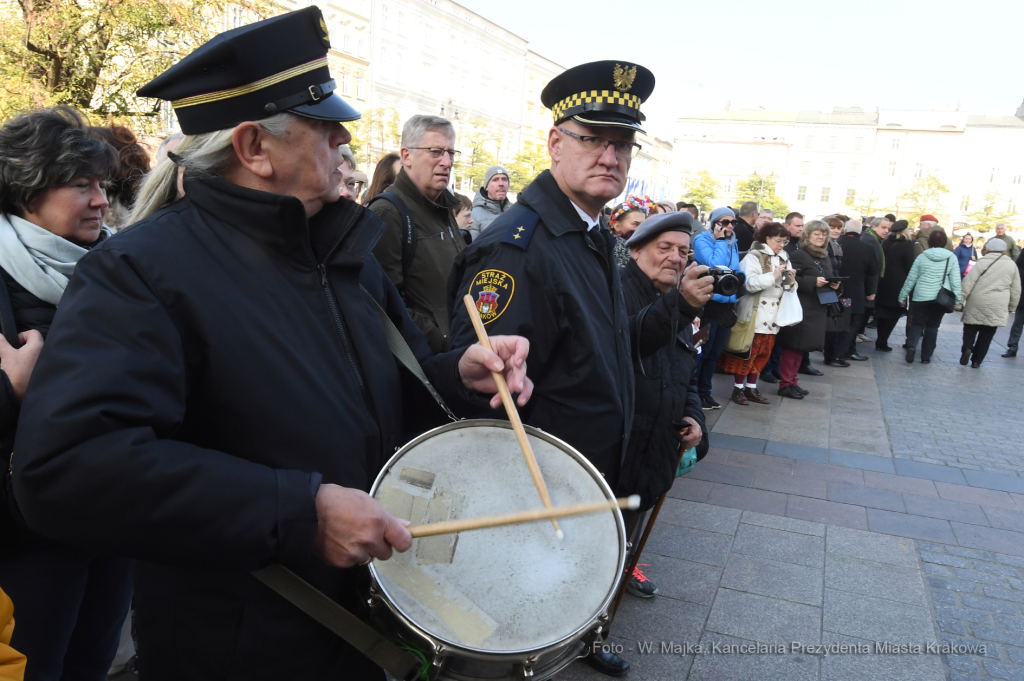 dsc_716213.jpg-władzy zaborczej - złożenie kwiatów  Autor: W. Majka
