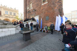 dsc_716814.jpg-władzy zaborczej - złożenie kwiatów