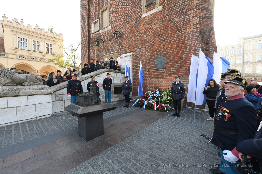 dsc_716814.jpg-władzy zaborczej - złożenie kwiatów  Autor: W. Majka