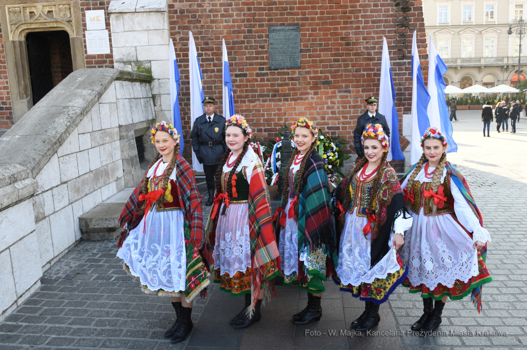 dsc_718016.jpg-władzy zaborczej - złożenie kwiatów  Autor: W. Majka