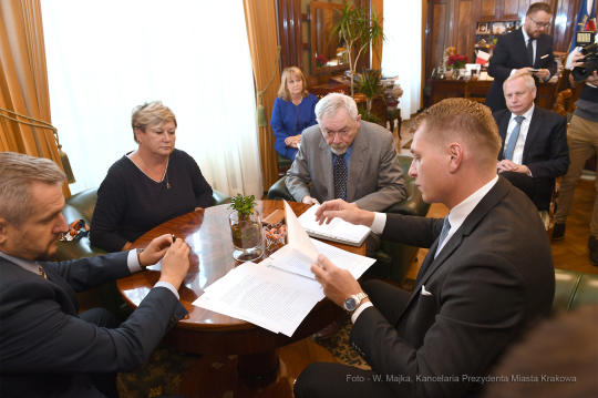 dsc_874719.jpg-wesoła