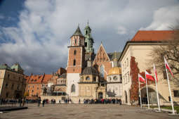 bs-listopada 16, 2019-jg_191116_oto_1855.jpg-Sztandar, Duda, Majchrowski , Wawel