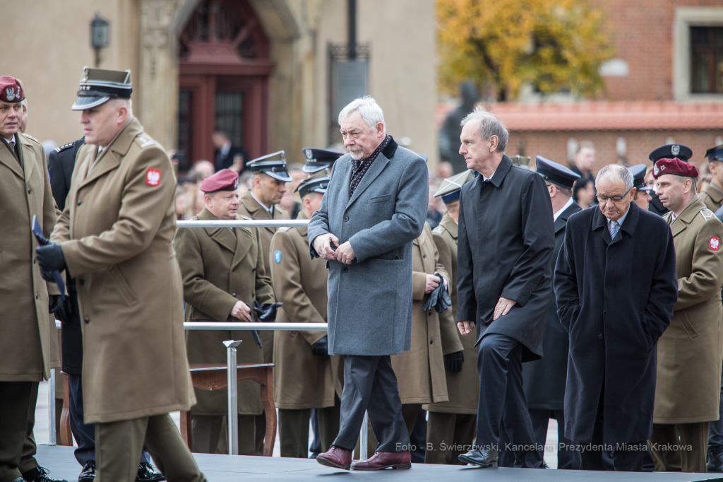 bs-listopada 16, 2019-jg_191116_oto_1917.jpg-Sztandar, Duda, Majchrowski , Wawel  Autor: B. Świerzowski