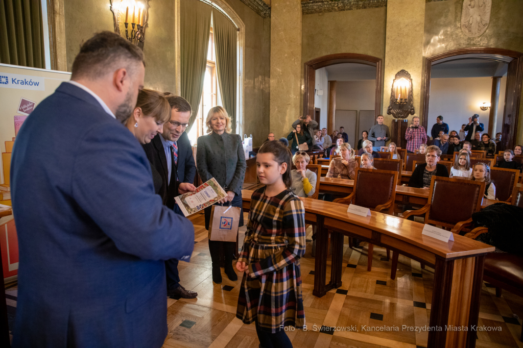 bs_191201_7994.jpg-Konkurs,Patroni ulic  Autor: B. Świerzowski