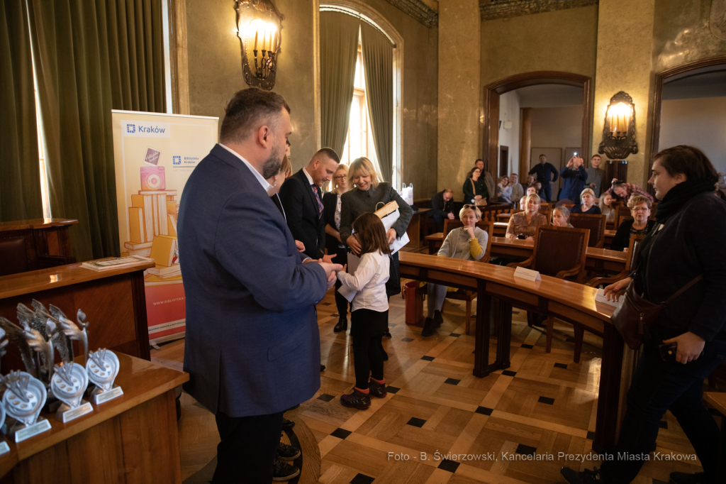 bs_191201_8002.jpg-Konkurs,Patroni ulic  Autor: B. Świerzowski