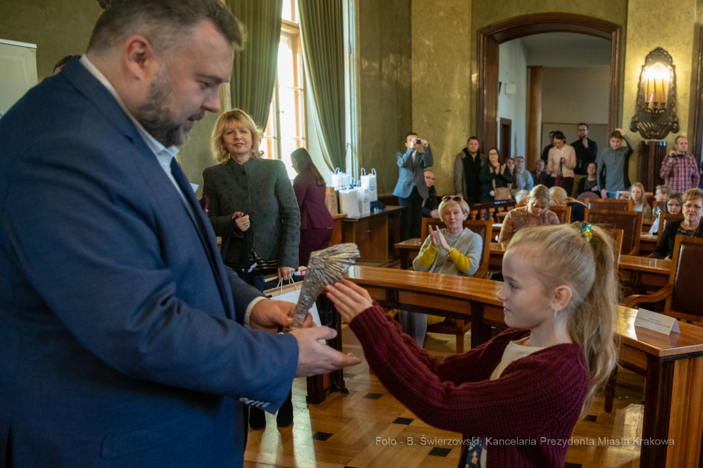 bs_191201_8025.jpg-Konkurs,Patroni ulic  Autor: B. Świerzowski