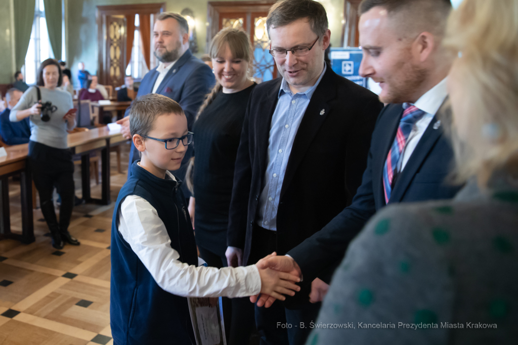 bs_191201_8063.jpg-Konkurs,Patroni ulic  Autor: B. Świerzowski