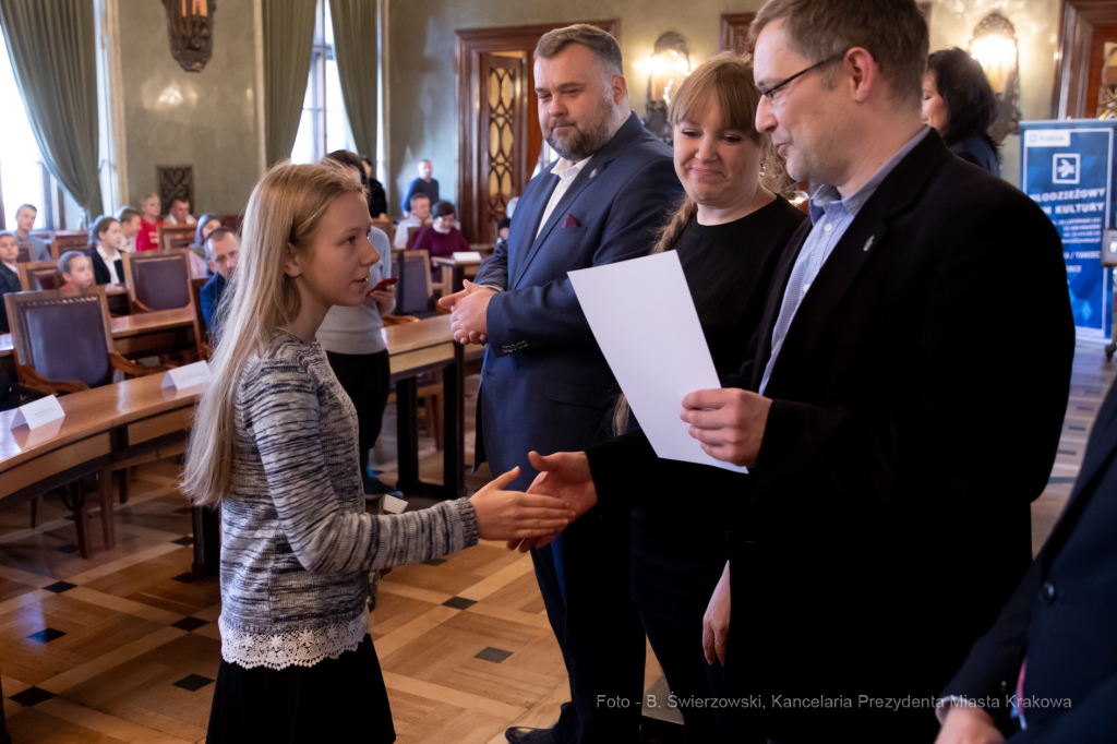 bs_191201_8125.jpg-Konkurs,Patroni ulic  Autor: B. Świerzowski