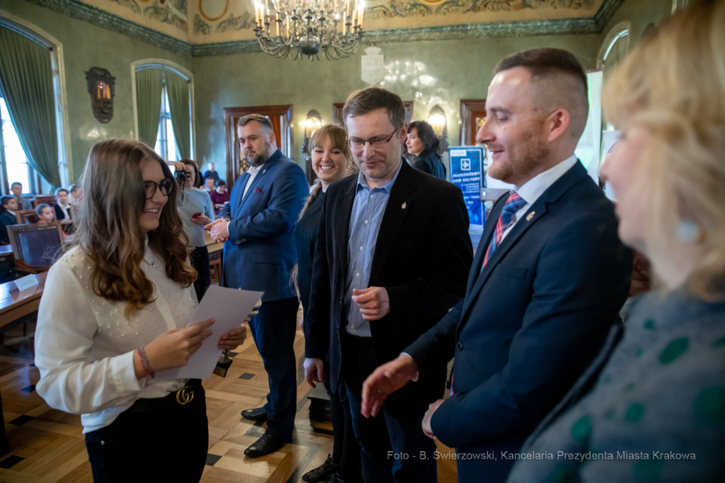 bs_191201_8138.jpg-Konkurs,Patroni ulic  Autor: B. Świerzowski