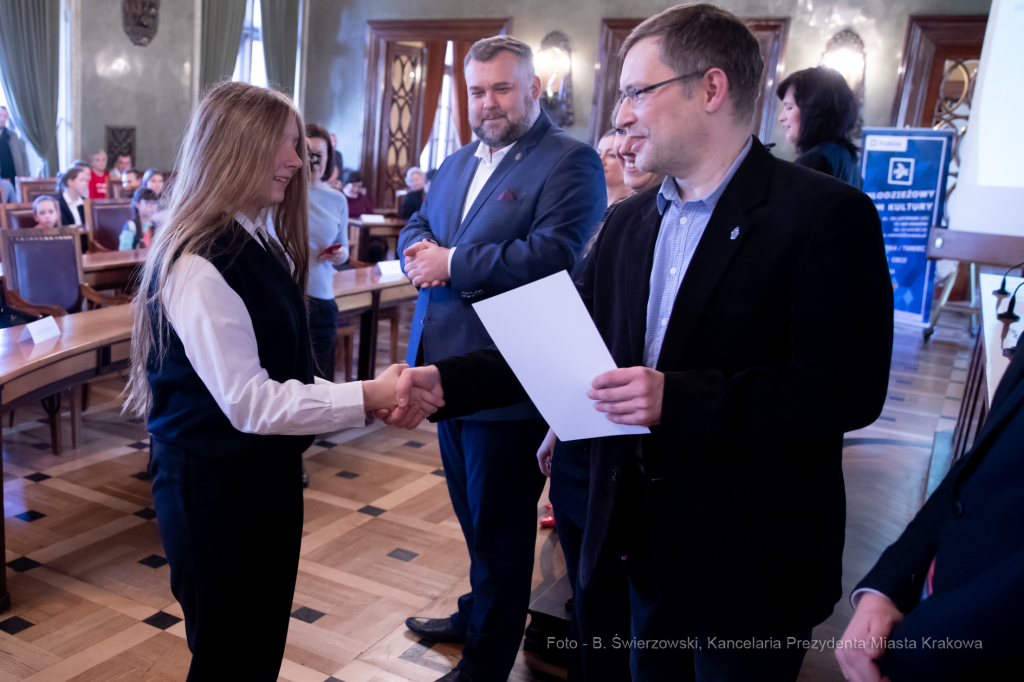 bs_191201_8166.jpg-Konkurs,Patroni ulic  Autor: B. Świerzowski