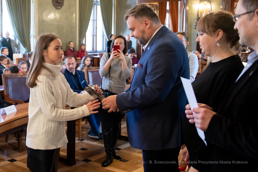 bs_191201_8192.jpg-Konkurs,Patroni ulic  Autor: B. Świerzowski