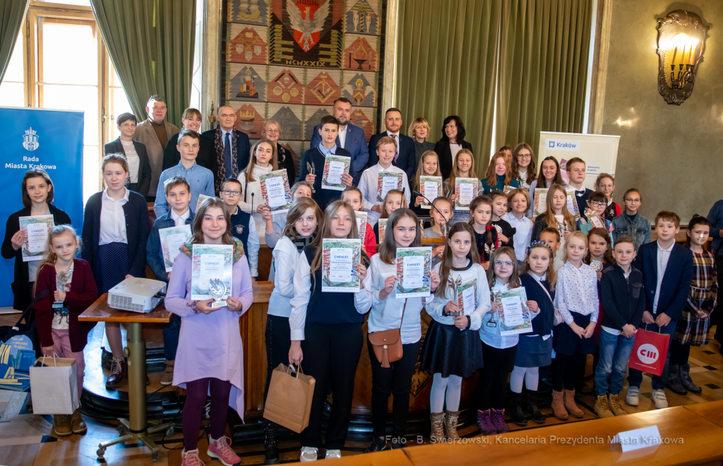 bs_191201_8227.jpg-Konkurs,Patroni ulic  Autor: B. Świerzowski