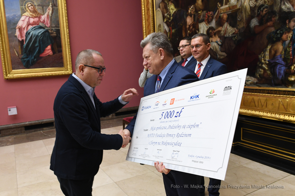 dsc_0632 kopia14.jpg-Podzielmy się ciepłem  Autor: W. Majka