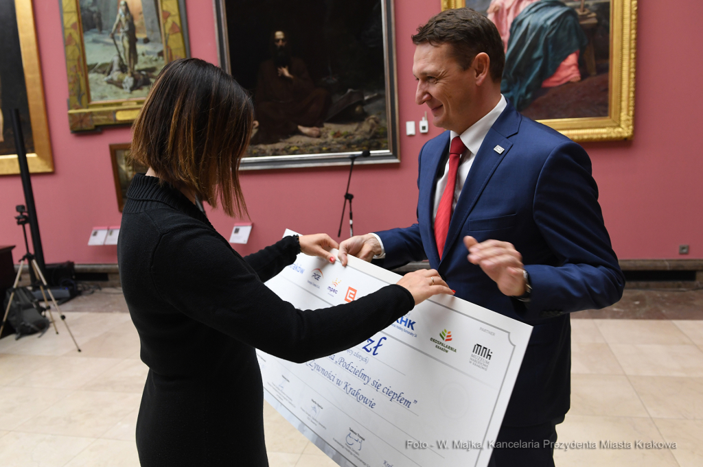 dsc_0637 kopia15.jpg-Podzielmy się ciepłem  Autor: W. Majka