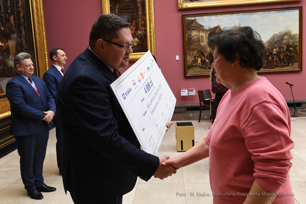 dsc_0661 kopia24.jpg-Podzielmy się ciepłem  Autor: W. Majka