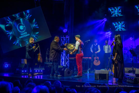 bs-grudnia 07, 2019-img_0018.jpg-Koncert,Groteska,Majchrowski,Piotr Chłosta