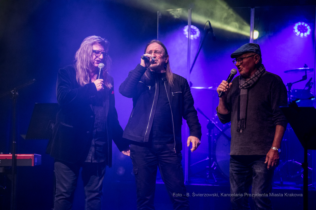 bs-grudnia 07, 2019-img_0108.jpg-Koncert,Groteska,Majchrowski,Piotr Chłosta  Autor: B. Świerzowski