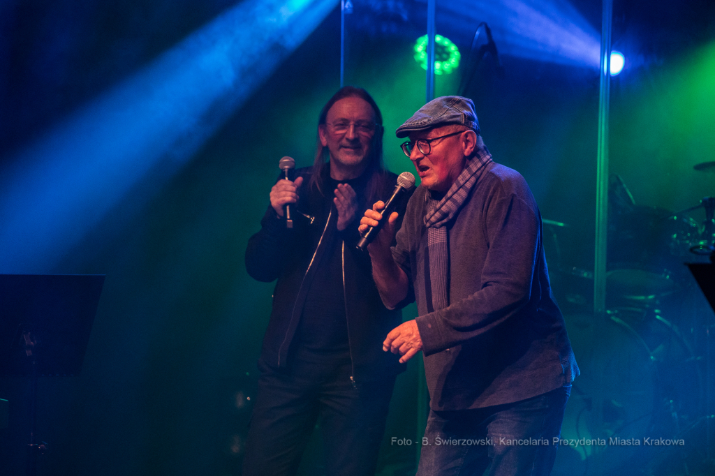 bs-grudnia 07, 2019-img_0134.jpg-Koncert,Groteska,Majchrowski,Piotr Chłosta  Autor: B. Świerzowski