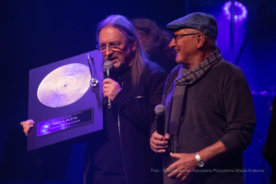 bs-grudnia 07, 2019-img_0197.jpg-Koncert,Groteska,Majchrowski,Piotr Chłosta