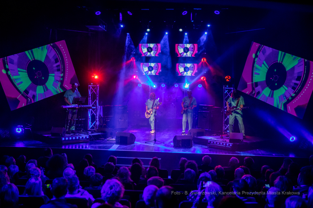 bs-grudnia 07, 2019-img_0454.jpg-Koncert,Groteska,Majchrowski,Piotr Chłosta  Autor: B. Świerzowski