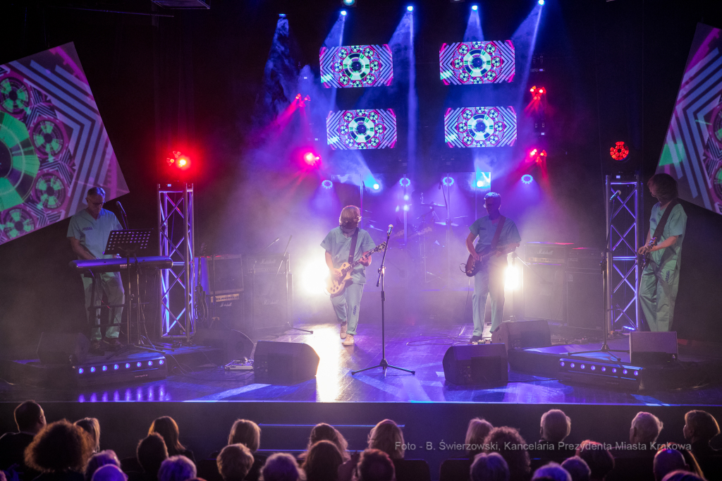 bs-grudnia 07, 2019-img_0465.jpg-Koncert,Groteska,Majchrowski,Piotr Chłosta  Autor: B. Świerzowski