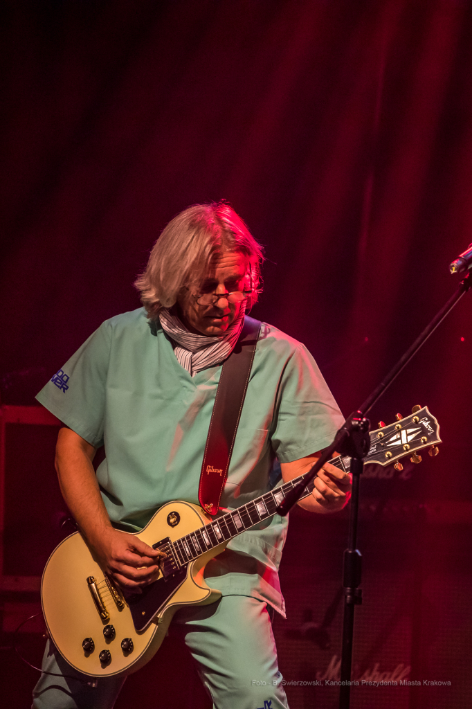 bs-grudnia 07, 2019-img_0518.jpg-Koncert,Groteska,Majchrowski,Piotr Chłosta  Autor: B. Świerzowski