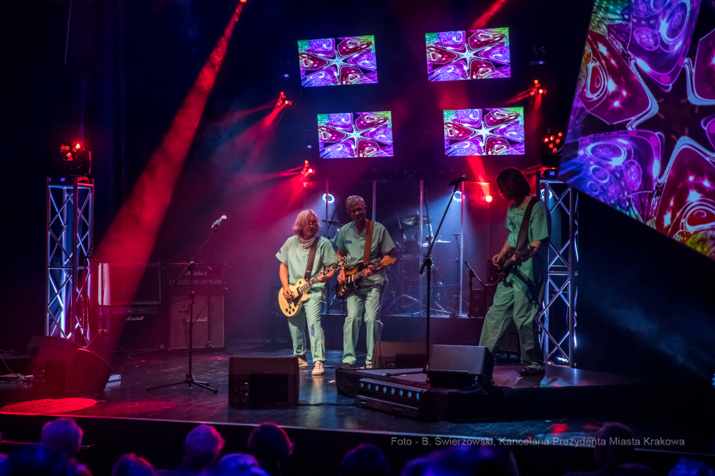 bs-grudnia 07, 2019-img_0529.jpg-Koncert,Groteska,Majchrowski,Piotr Chłosta  Autor: B. Świerzowski