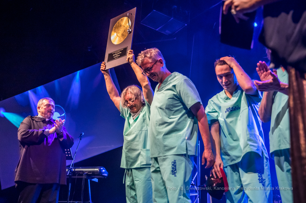 bs-grudnia 07, 2019-img_0558.jpg-Koncert,Groteska,Majchrowski,Piotr Chłosta  Autor: B. Świerzowski