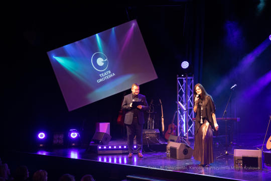 bs-grudnia 07, 2019-img_9870.jpg-Koncert,Groteska,Majchrowski,Piotr Chłosta