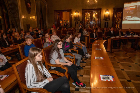 bs_191206_9518.jpg-Hoover,Gala,Korfel