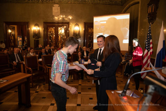 bs_191206_9717.jpg-Hoover,Gala,Korfel