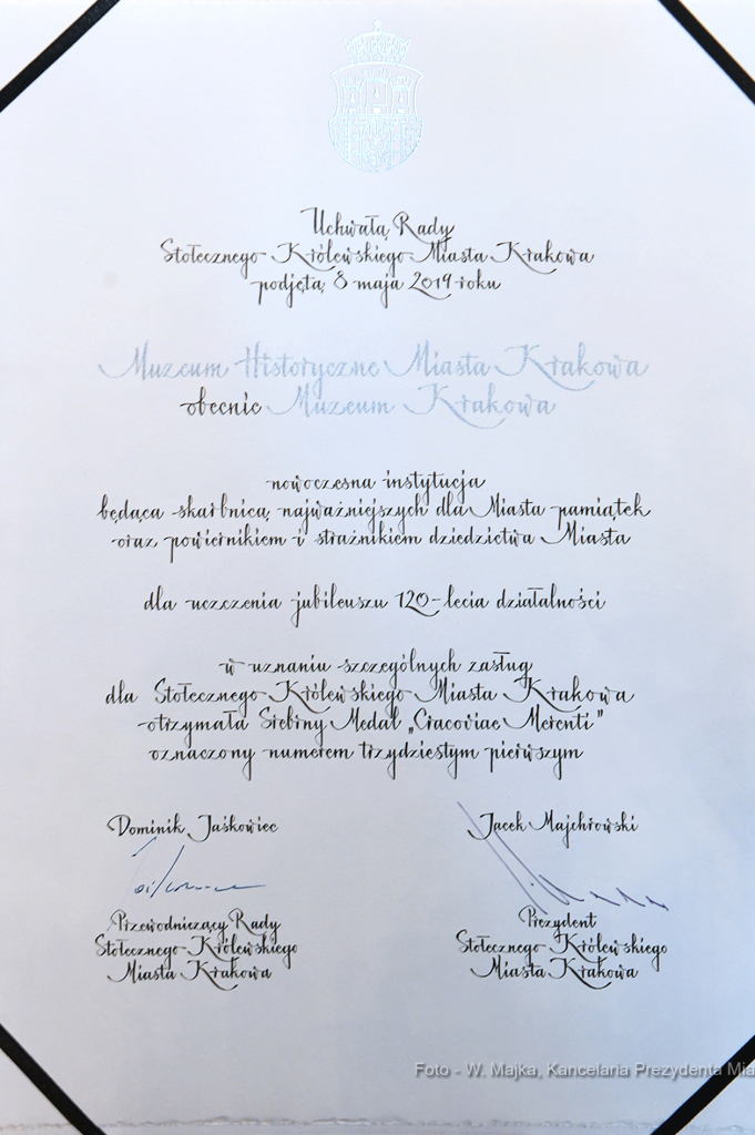 dsc_0002 kopia01.jpg-cracoviae merenti  Autor: W. Majka