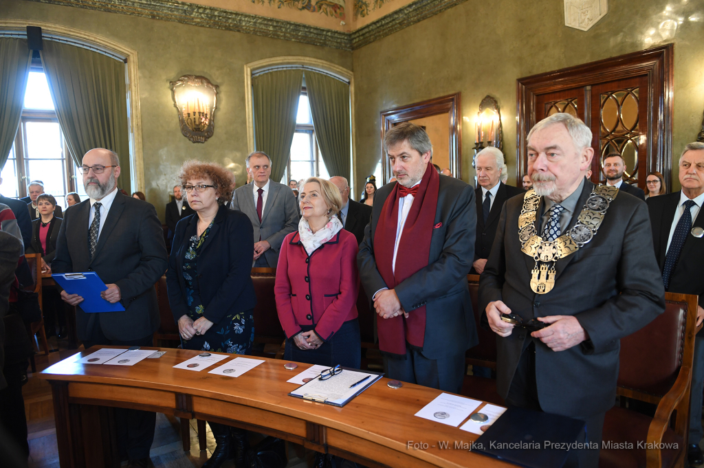 dsc_0013 kopia03.jpg-cracoviae merenti  Autor: W. Majka