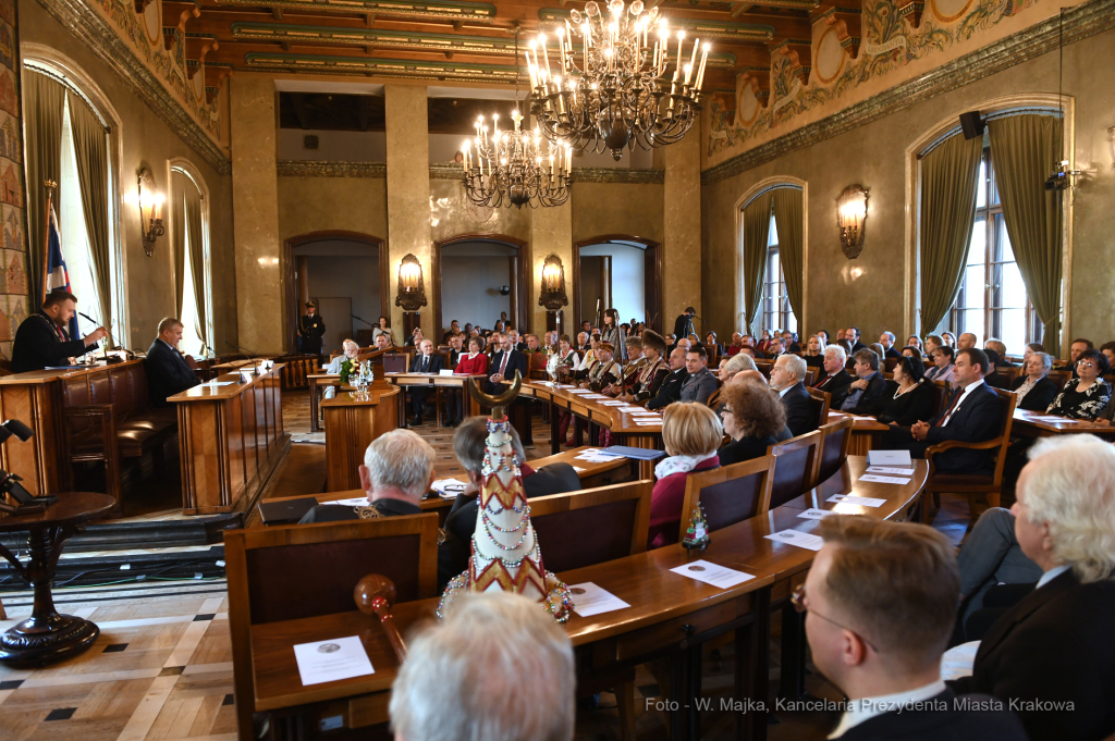 dsc_0024 kopia05.jpg-cracoviae merenti  Autor: W. Majka