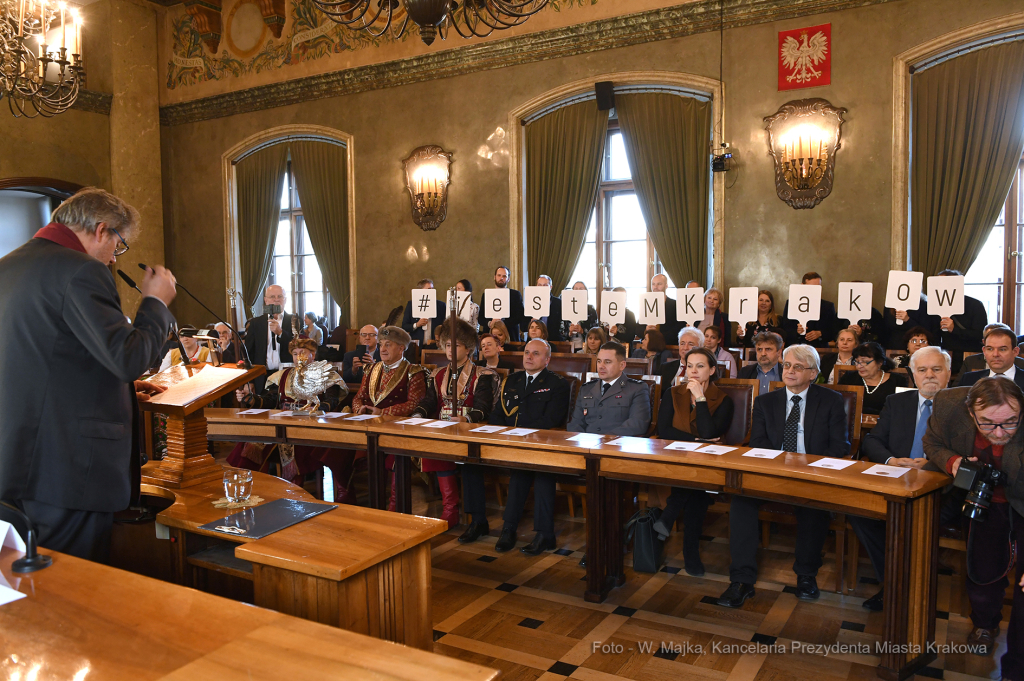 dsc_0069 kopia14.jpg-cracoviae merenti  Autor: W. Majka
