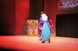 1.jpg-Strażnicy miejscy na deskach teatru