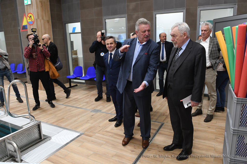 dsc_2077 kopia03.jpg-basen na Kozłówce  Autor: W. Majka