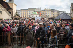 bs-grudnia 22, 2019-img_5866.jpg-Opłatek,Rynek Główny,Majchrowski,Mieszkańcy,Jędraszewski