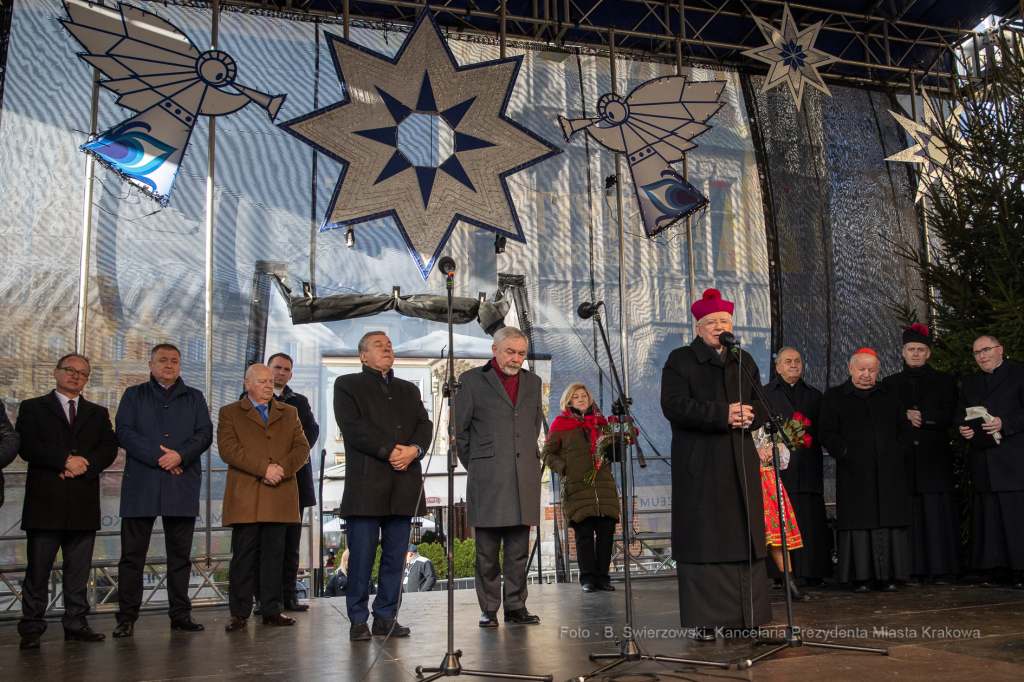 bs-grudnia 22, 2019-img_5886.jpg-Opłatek,Rynek Główny,Majchrowski,Mieszkańcy,Jędraszewski  Autor: B. Świerzowski