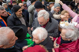 bs-grudnia 22, 2019-img_5975.jpg-Opłatek,Rynek Główny,Majchrowski,Mieszkańcy,Jędraszewski