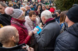 bs_191222_6011.jpg-Opłatek,Rynek Główny,Majchrowski,Mieszkańcy,Jędraszewski