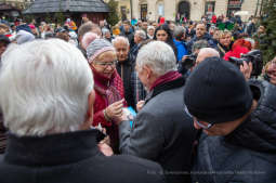 bs_191222_6016.jpg-Opłatek,Rynek Główny,Majchrowski,Mieszkańcy,Jędraszewski