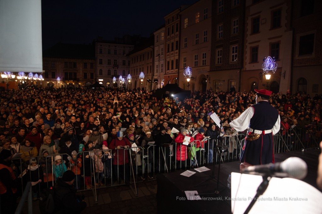 bs-grudnia 22, 2019-img_6207.jpg-Kolędy,Lekcja Śpiewania  Autor: B. Świerzowski