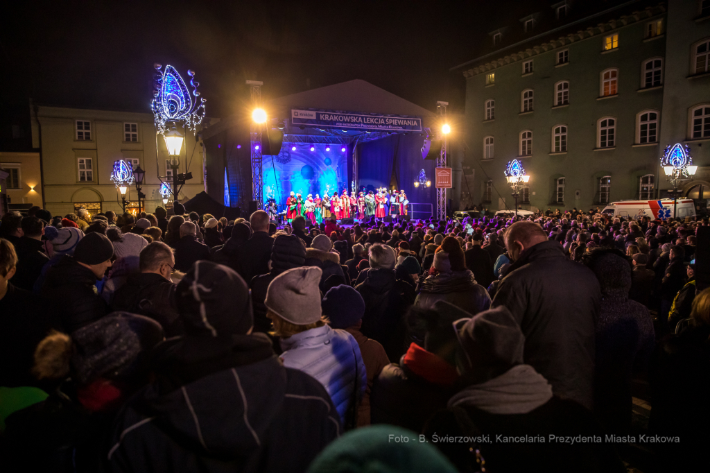 bs-grudnia 22, 2019-img_6324.jpg-Kolędy,Lekcja Śpiewania  Autor: B. Świerzowski