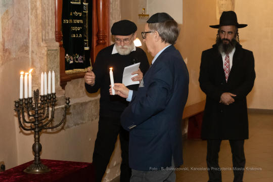 bs-grudnia 28, 2019-img_6673.jpg-Świeca Chanukowa,Majchrowski,Uroczystość