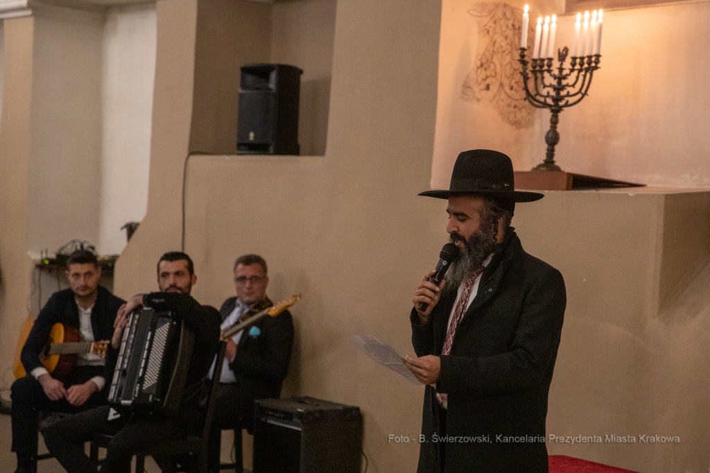 bs-grudnia 28, 2019-img_6726.jpg-Świeca Chanukowa,Majchrowski,Uroczystość  Autor: B. Świerzowski