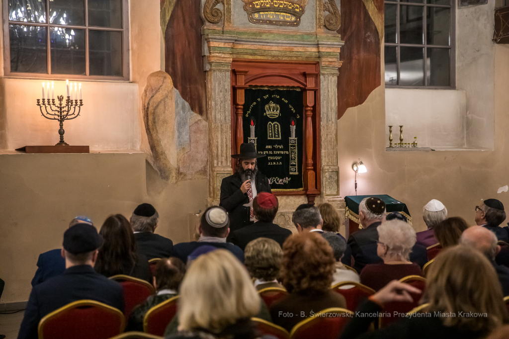 bs-grudnia 28, 2019-img_6753.jpg-Świeca Chanukowa,Majchrowski,Uroczystość  Autor: B. Świerzowski