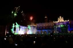 zdjęcie 01.01.2020, 00 09 19.jpg-sylwester 2019 rynek główny